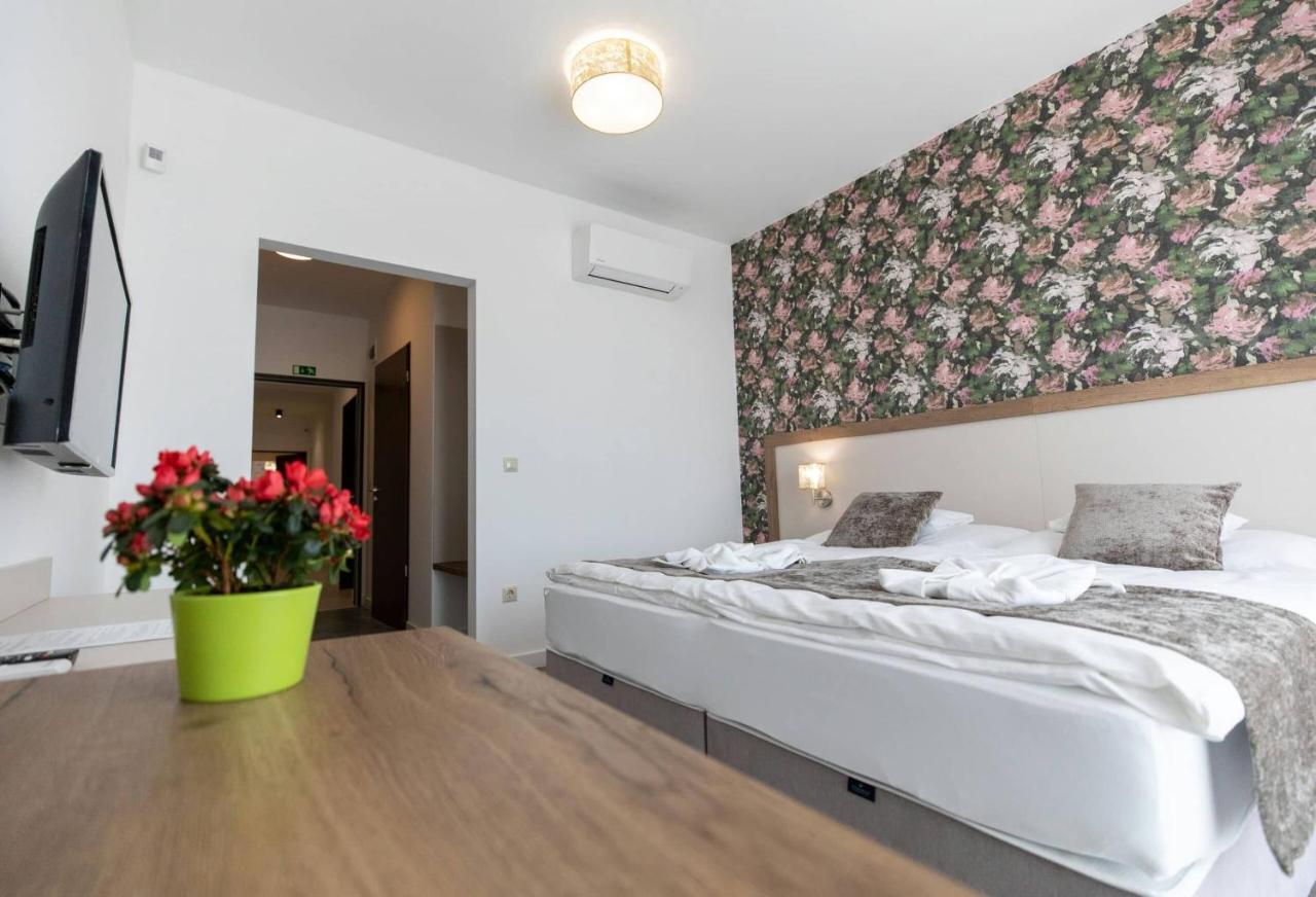 Aszuvilag Rezidencia With Sauna & Jacuzzi Legyesbenye المظهر الخارجي الصورة