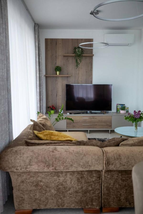 Aszuvilag Rezidencia With Sauna & Jacuzzi Legyesbenye المظهر الخارجي الصورة
