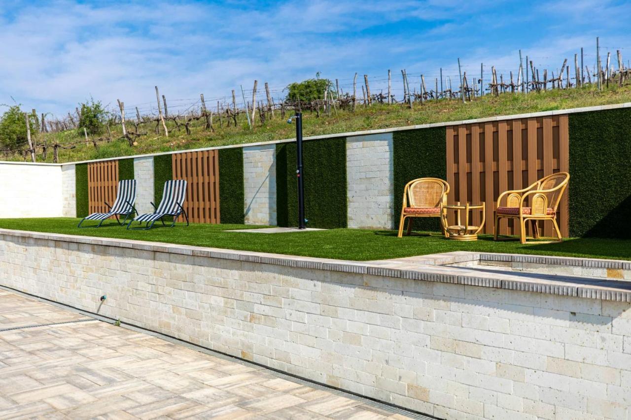 Aszuvilag Rezidencia With Sauna & Jacuzzi Legyesbenye المظهر الخارجي الصورة