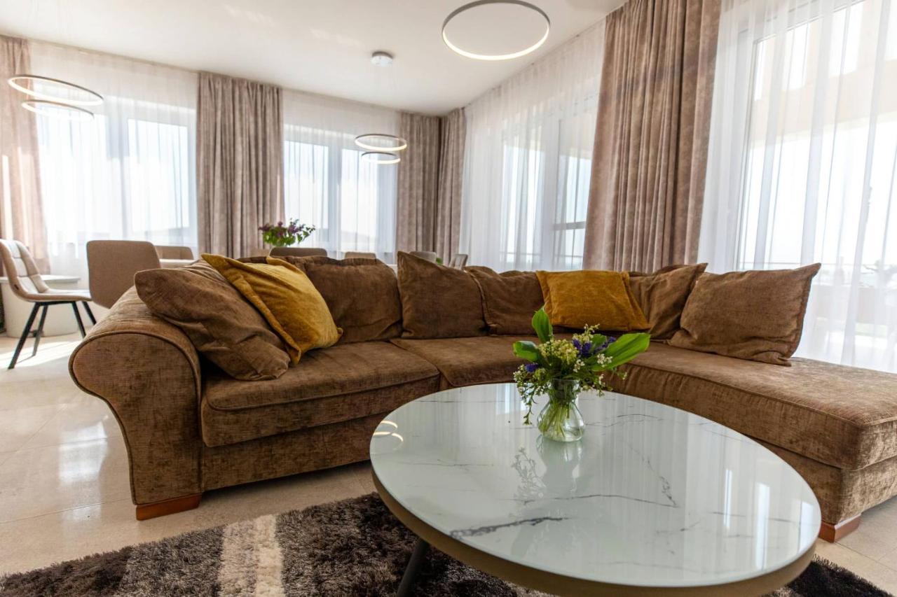 Aszuvilag Rezidencia With Sauna & Jacuzzi Legyesbenye المظهر الخارجي الصورة