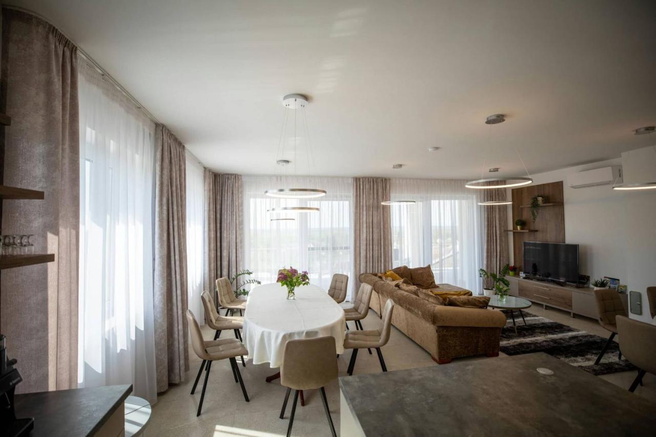 Aszuvilag Rezidencia With Sauna & Jacuzzi Legyesbenye المظهر الخارجي الصورة