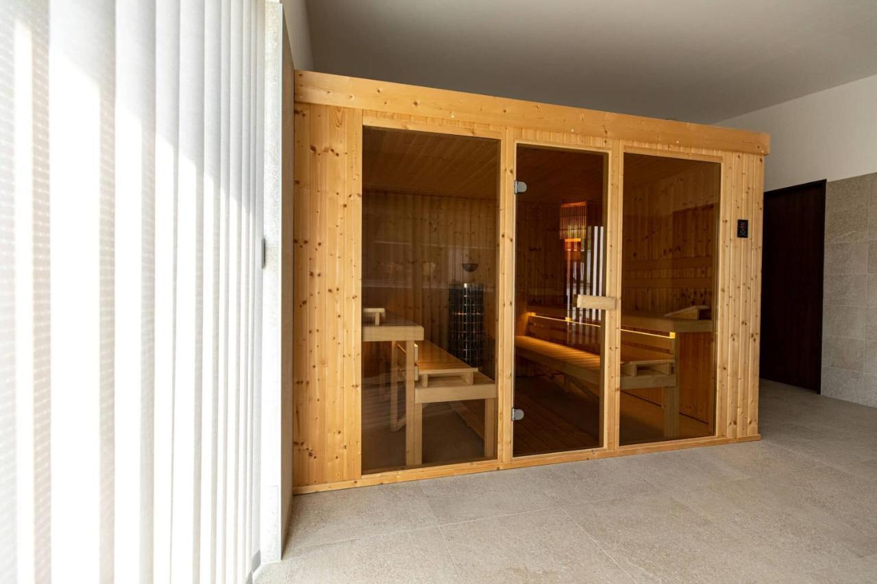 Aszuvilag Rezidencia With Sauna & Jacuzzi Legyesbenye المظهر الخارجي الصورة