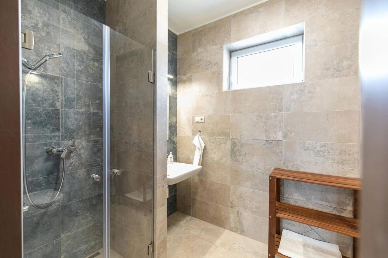Aszuvilag Rezidencia With Sauna & Jacuzzi Legyesbenye المظهر الخارجي الصورة